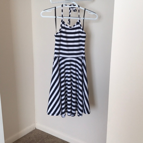 MINKPINK dress XS stripe from homecoming hnl - Picture 4 of 4